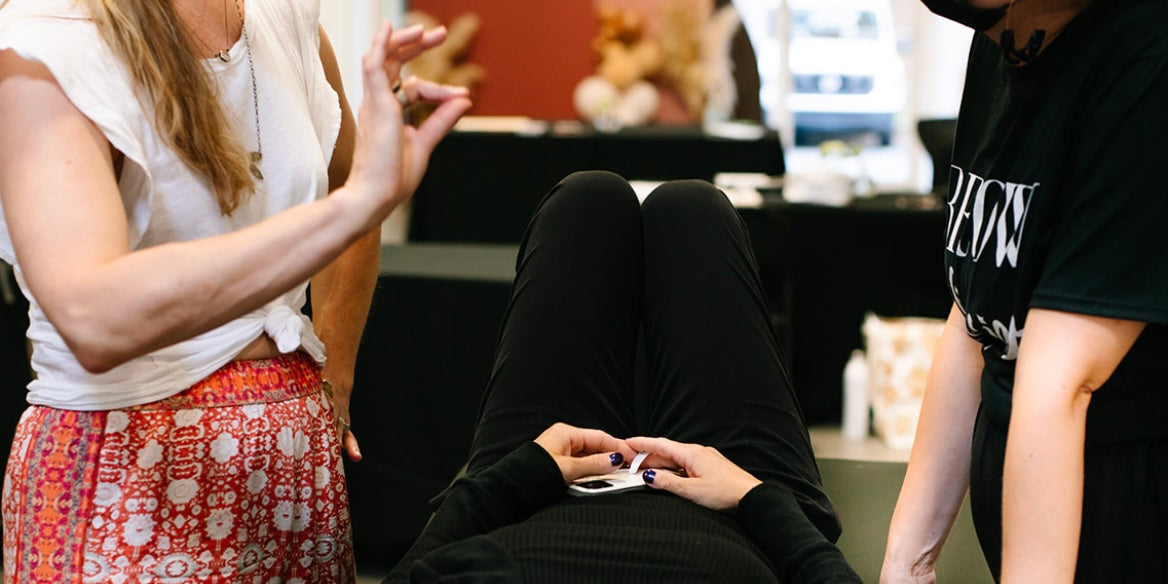 Hands On Elleebana Certifications & Workshops
